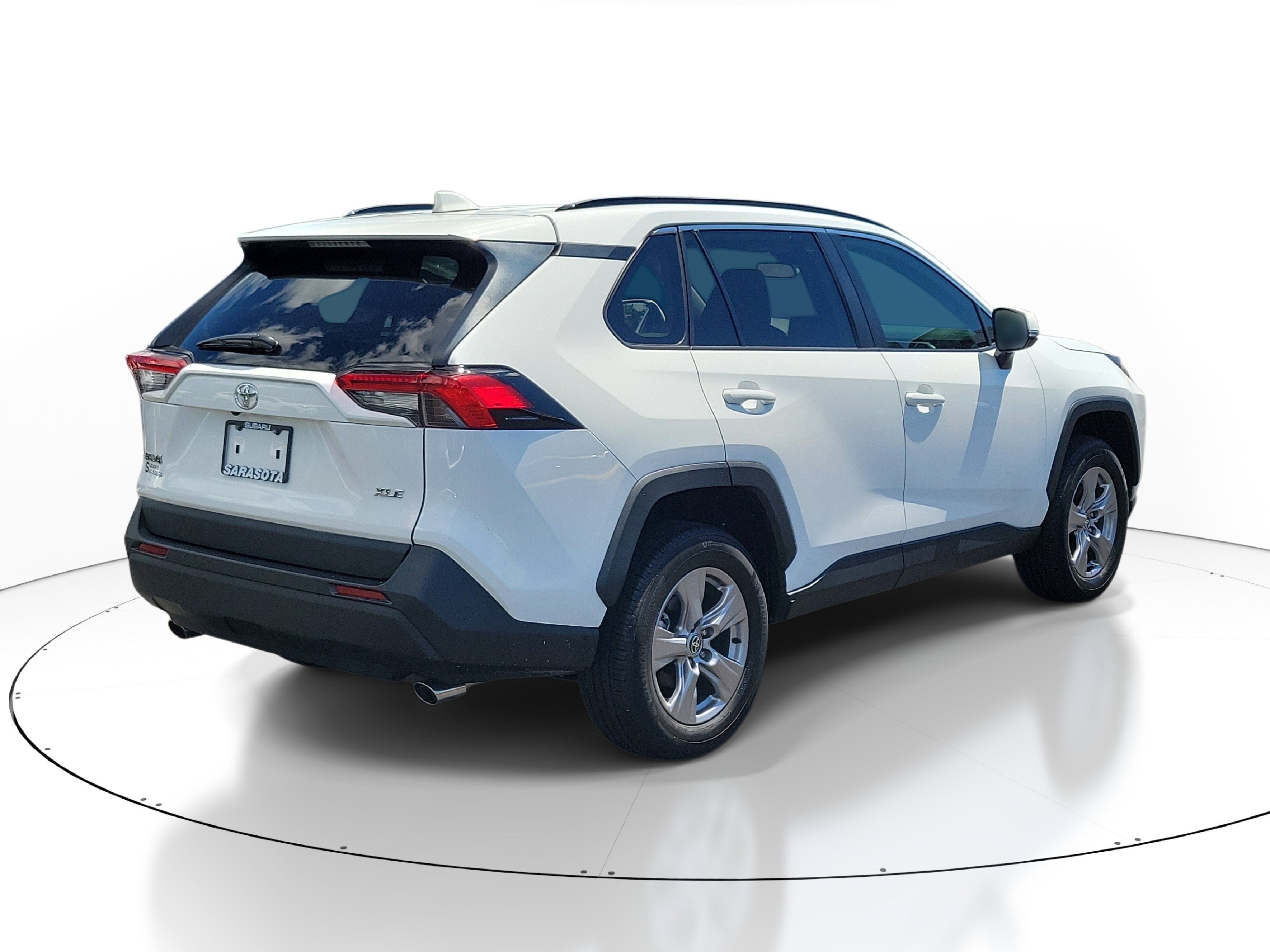 Used 2025 Toyota RAV4 XLE w/ Convenience Package FWD image 6