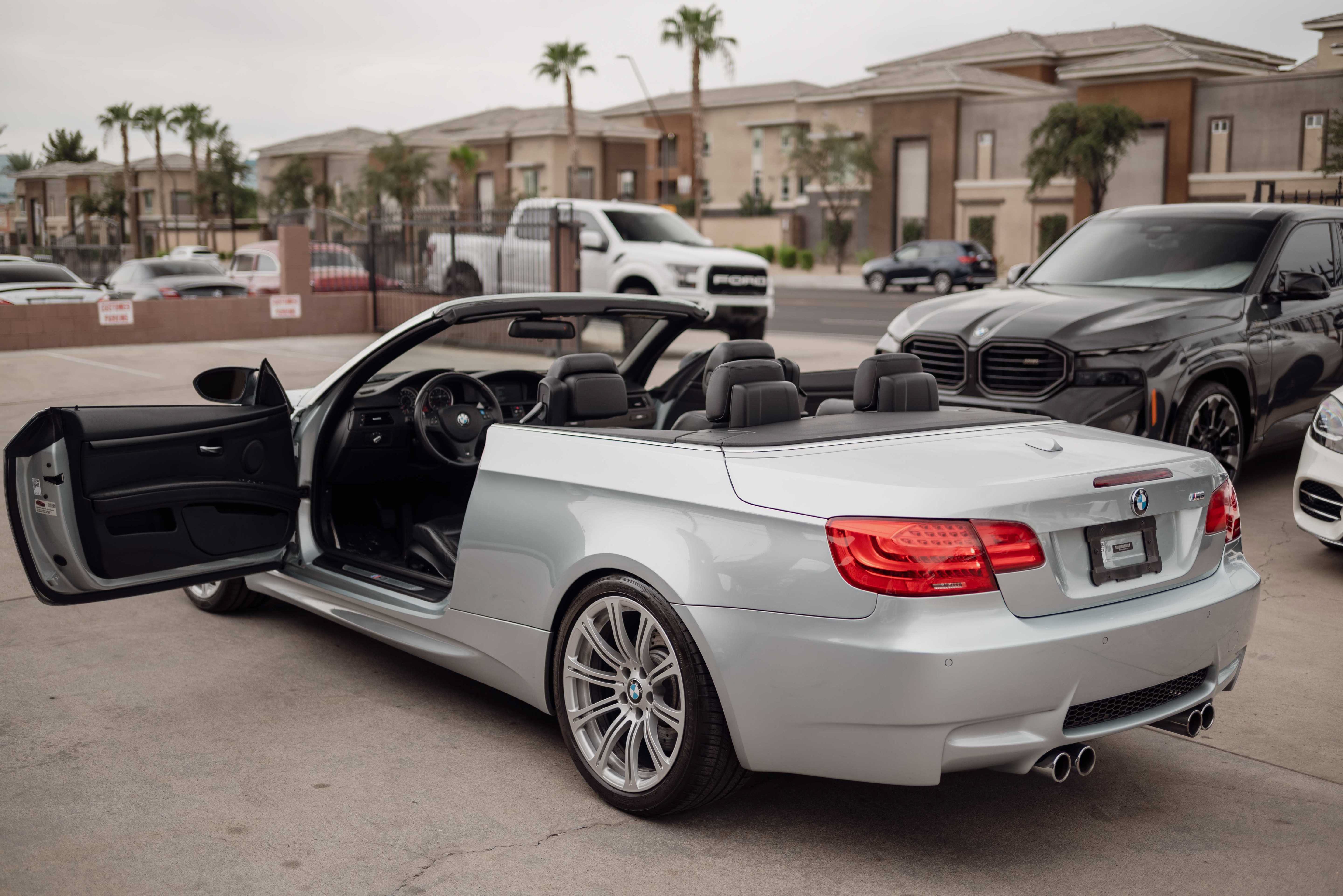 Used 2013 BMW M3 Convertible w/ Premium Pkg RWD image 16