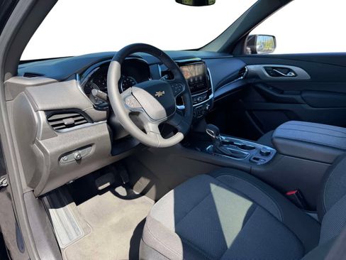 Used 2023 Chevrolet Traverse LT AWD/4WD image 12