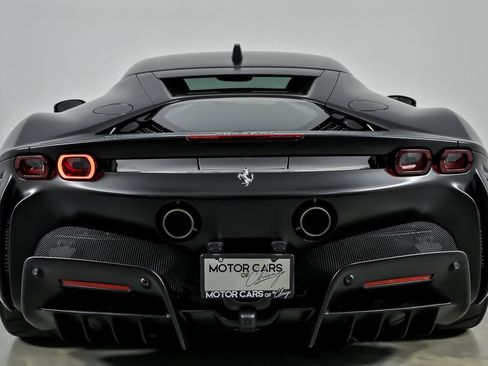 Used 2022 Ferrari SF90 Stradale AWD/4WD image 11
