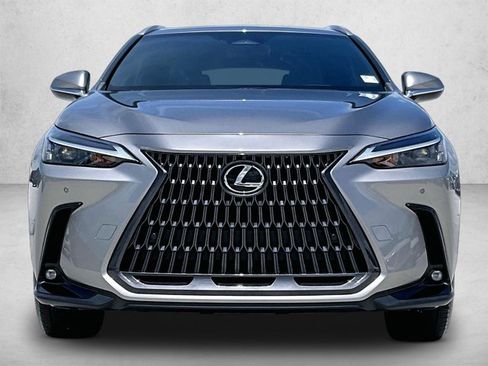 Used 2023 Lexus NX 250 FWD image 3