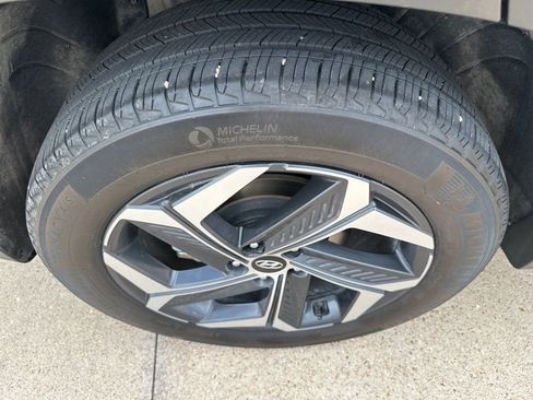 Used 2024 Hyundai Tucson Limited AWD/4WD image 22