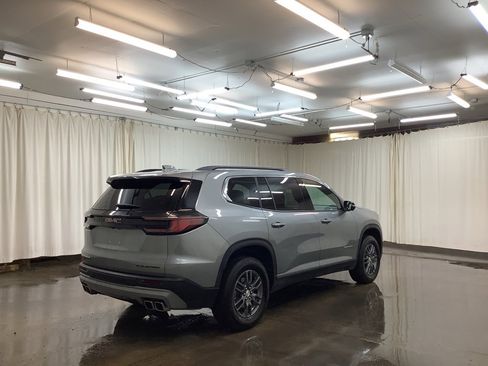 Used 2025 GMC Acadia Elevation image 6