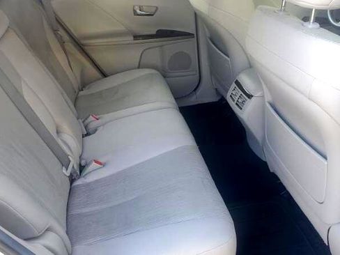Used 2012 Toyota Venza LE image 33