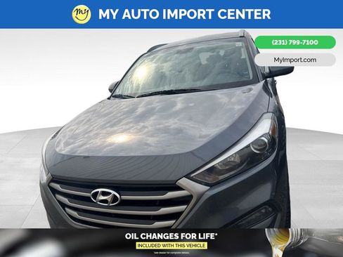 Used 2018 Hyundai Tucson SEL w/ Cargo Package image 2