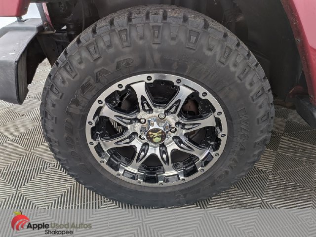 Used 2011 Jeep Wrangler Unlimited Sahara AWD/4WD image 38
