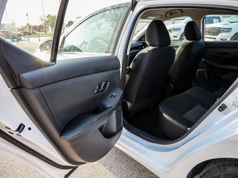 Used 2025 Nissan Sentra SV w/ Trunk Package FWD image 22