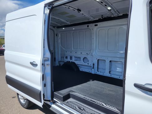 New 2026 Ford Transit 250 148 Medium Roof Extended AWD image 9