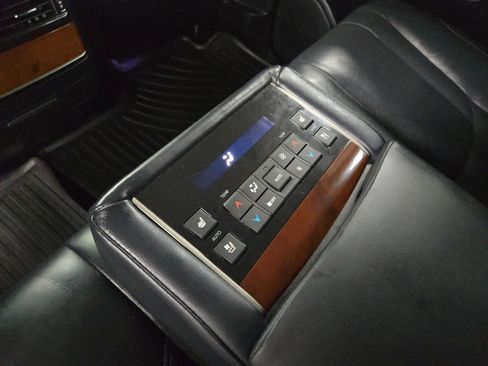 Used 2018 Lexus LX 570 4WD image 29