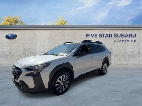 Certified 2025 Subaru Outback Premium AWD/4WD image 4