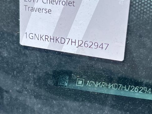 Used 2017 Chevrolet Traverse LT image 23