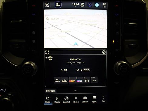 New 2026 RAM 1500 4x4 Crew Cab image 16