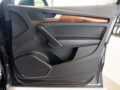 Used 2018 Audi Q5 2.0T Premium w/ Convenience Package image 25