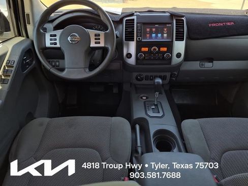 Used 2020 Nissan Frontier SV w/ Midnight Edition Floor Mats AWD/4WD image 23
