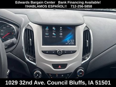 Used 2017 Chevrolet Cruze LS FWD image 17