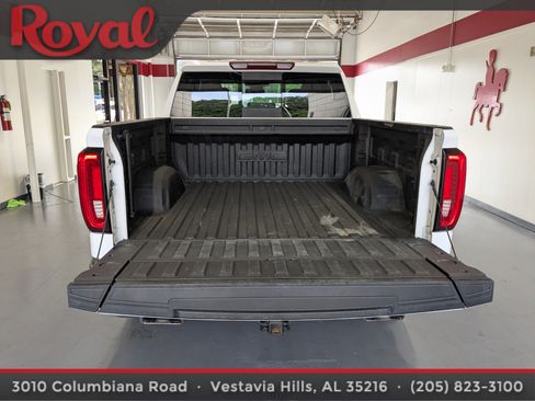 Used 2024 GMC Sierra 1500 SLT w/ SLT Premium Plus Package AWD/4WD image 11