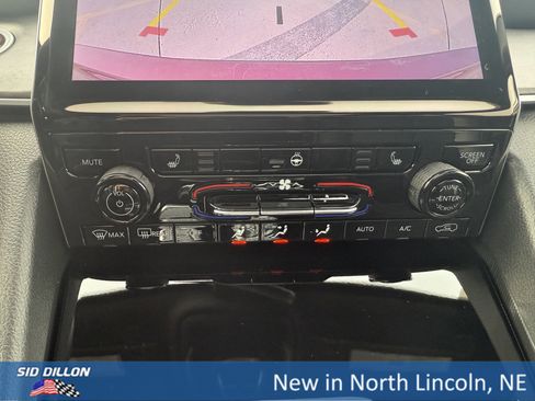 New 2025 Jeep Grand Cherokee L Limited image 11