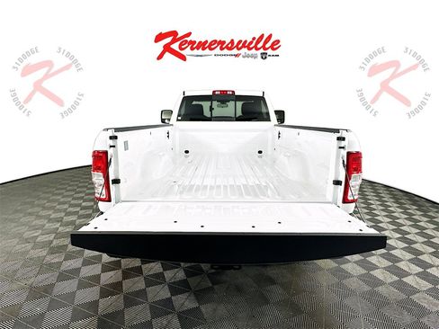 Used 2024 RAM 2500 Tradesman w/ Chrome Appearance Group image 28