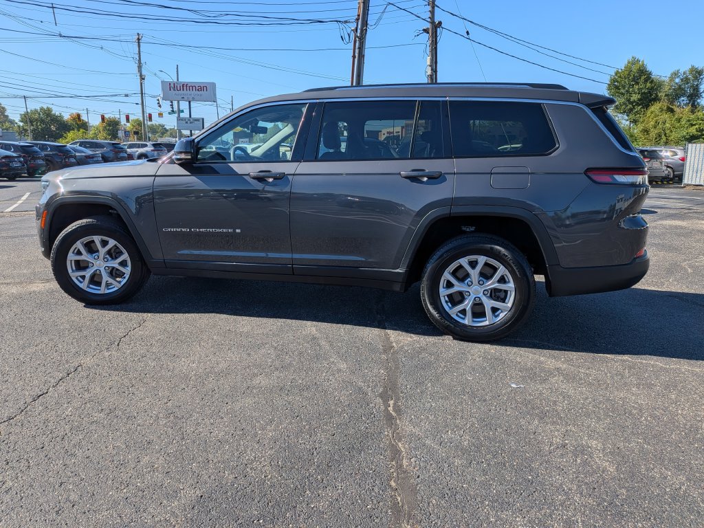 Used 2023 Jeep Grand Cherokee L Limited w/ Luxury Tech Group II AWD/4WD image 4