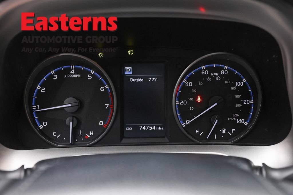 Used 2017 Toyota RAV4 XLE w/ Premium Special Value Package AWD/4WD image 20