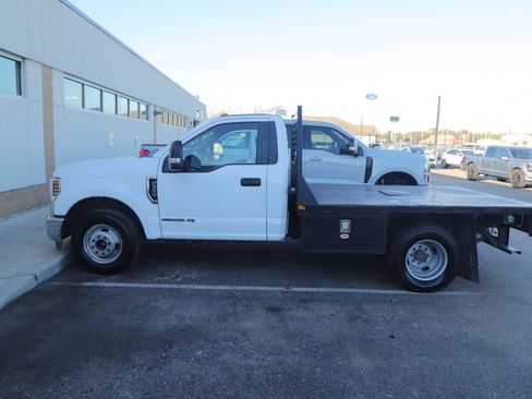 Used 2018 Ford F350 XL w/ Power Equipment Group image 6