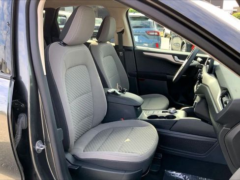 Certified 2020 Ford Escape SE image 8