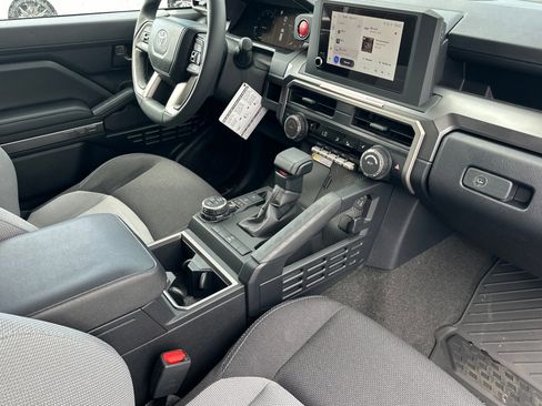 Certified 2025 Toyota 4Runner TRD Off-Road image 16