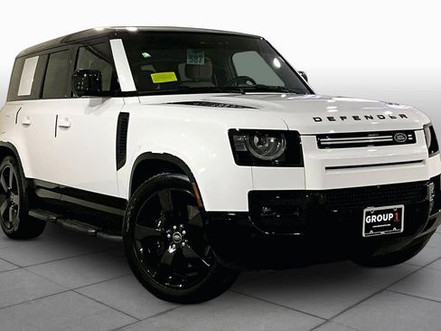 Used 2025 Land Rover Defender 110 V8 AWD/4WD image 2