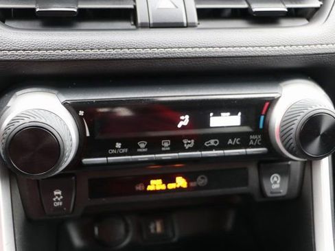 Used 2023 Toyota RAV4 LE image 9