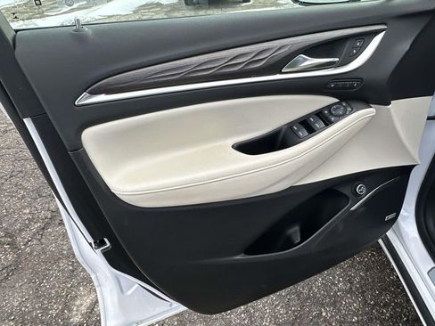 Certified 2023 Buick Enclave Avenir w/ Avenir Technology Package image 18