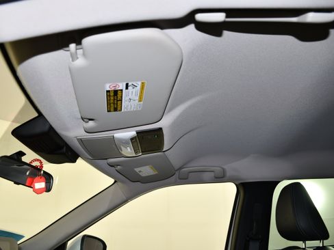 Used 2023 Mitsubishi Outlander SE AWD/4WD image 38