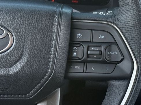 Used 2025 Toyota Tacoma TRD Sport RWD image 15