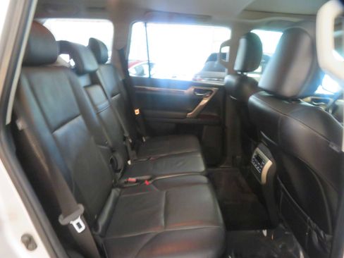 Used 2018 Lexus GX 460 Premium w/ Premium Package AWD/4WD image 23