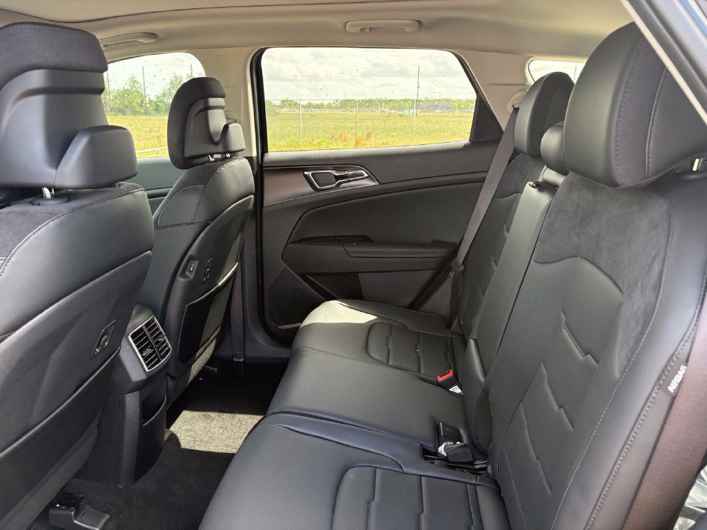 New 2026 Kia Sportage SX FWD image 11