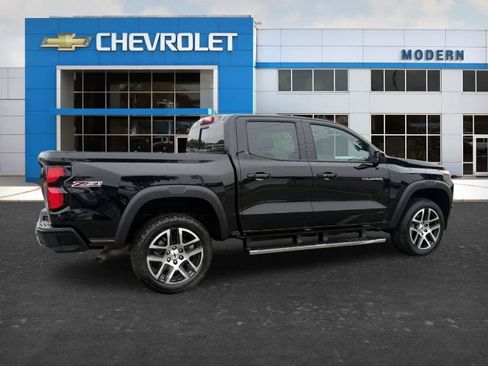 Used 2023 Chevrolet Colorado Z71 w/ Z71 Convenience Package 2 AWD/4WD image 5