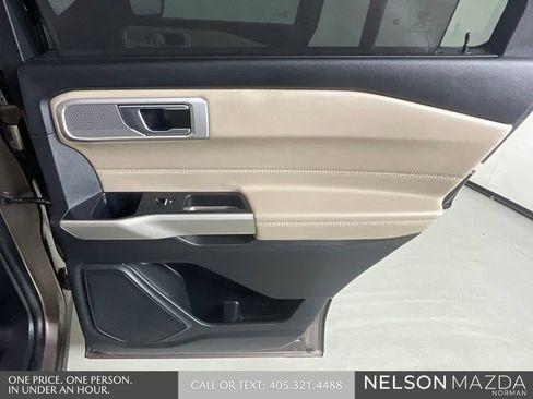 Used 2021 Ford Explorer Limited w/ Equipment Group 301A AWD/4WD image 22