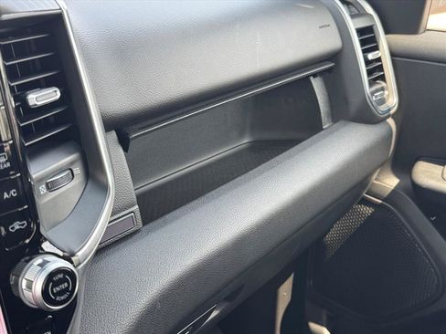 Used 2025 RAM 1500 Big Horn AWD/4WD image 24