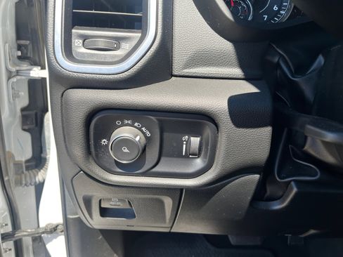 Used 2024 RAM 1500 Laramie image 12