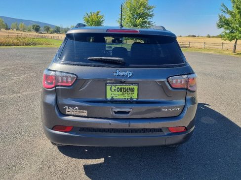 Used 2018 Jeep Compass Sport AWD/4WD image 6