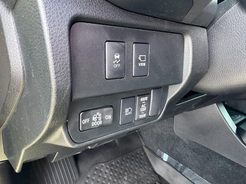 Used 2023 Toyota Tacoma TRD Sport image 17