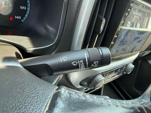 Used 2017 Chevrolet Colorado LT RWD image 22