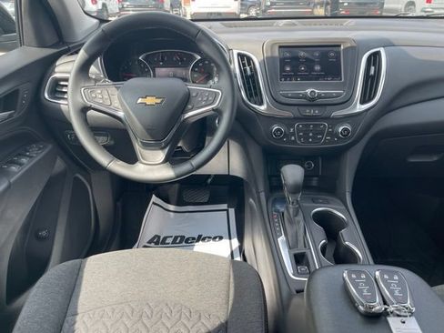 Used 2024 Chevrolet Equinox LT w/ LPO, Floor Liner Package FWD image 4