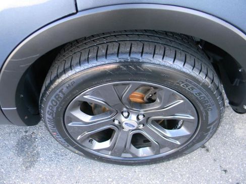 Used 2018 Ford Explorer Sport w/ Equipment Group 401A image 27