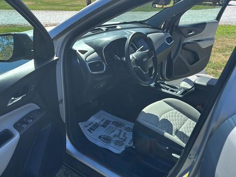 Used 2019 Chevrolet Equinox LS AWD/4WD image 13