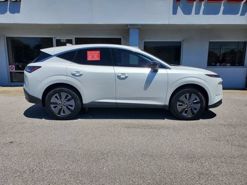 Certified 2025 Nissan Murano SL w/ Cargo Package AWD/4WD image 6