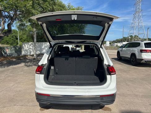 Used 2022 Volkswagen Tiguan SE FWD image 56