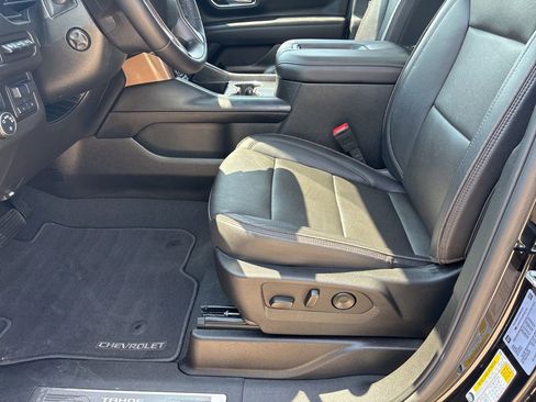 Certified 2024 Chevrolet Tahoe High Country w/ Advanced Technology Package AWD/4WD image 17