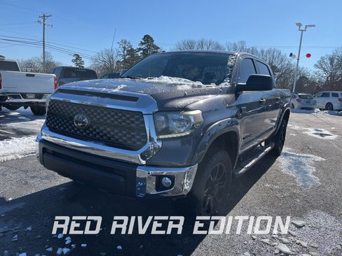 Used 2018 Toyota Tundra SR5 w/ SR5 Upgrade Package image 1