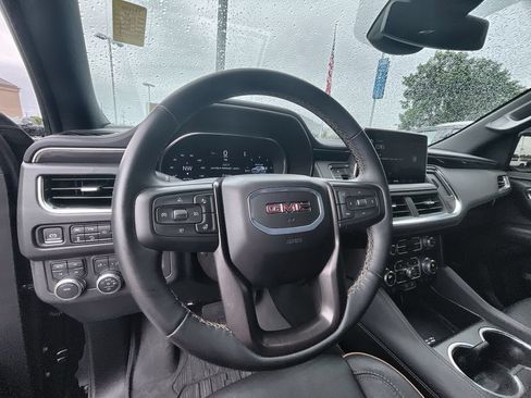 Used 2024 GMC Yukon AT4 AWD/4WD image 10