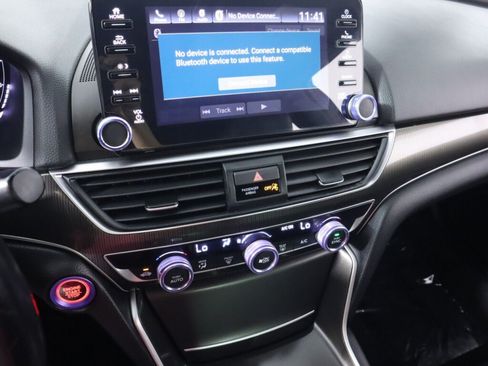 Used 2018 Honda Accord Sport image 16